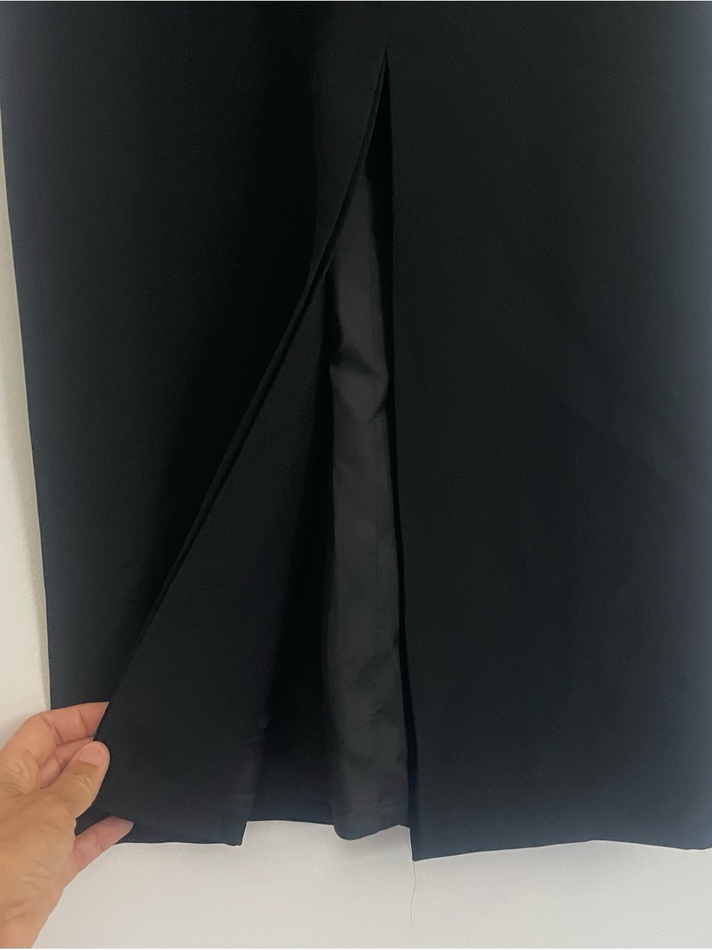 Center high slit pencil skirt